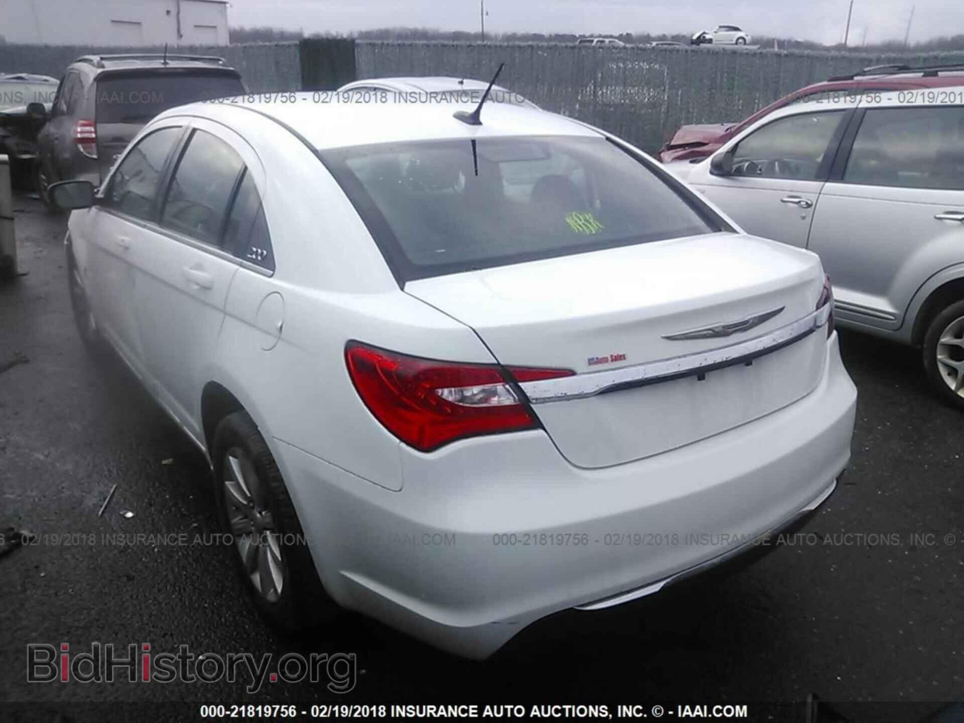 2013 Chrysler 200 - VIN: 1C3CCBBB3DN763058 - Фото 3
