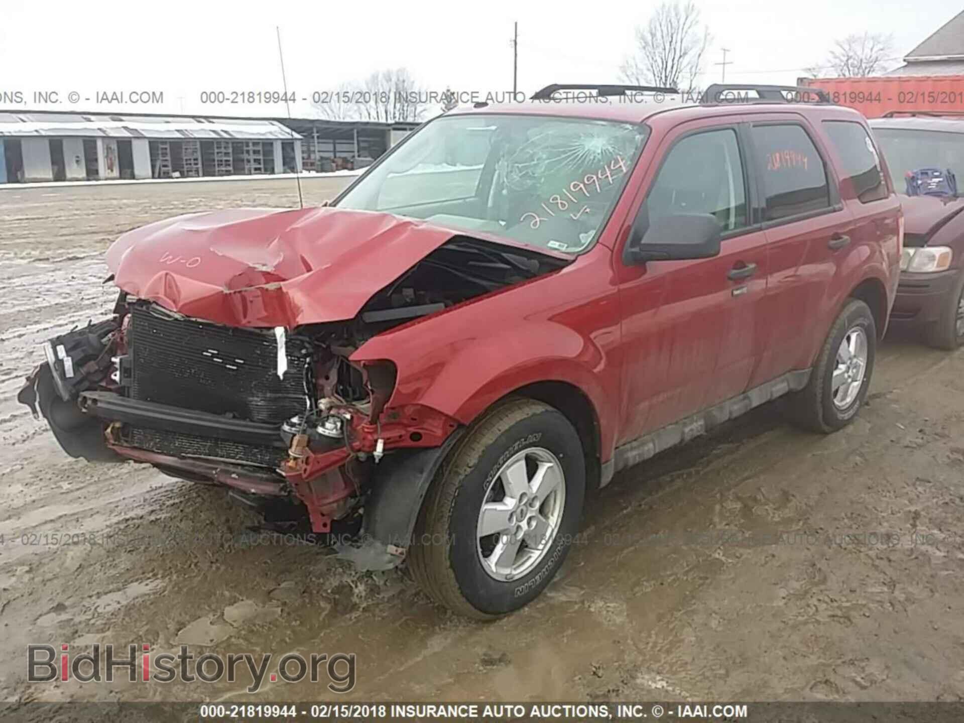 2011 Ford Escape - VIN: 1FMCU9D74BKA49251 - Photo 2