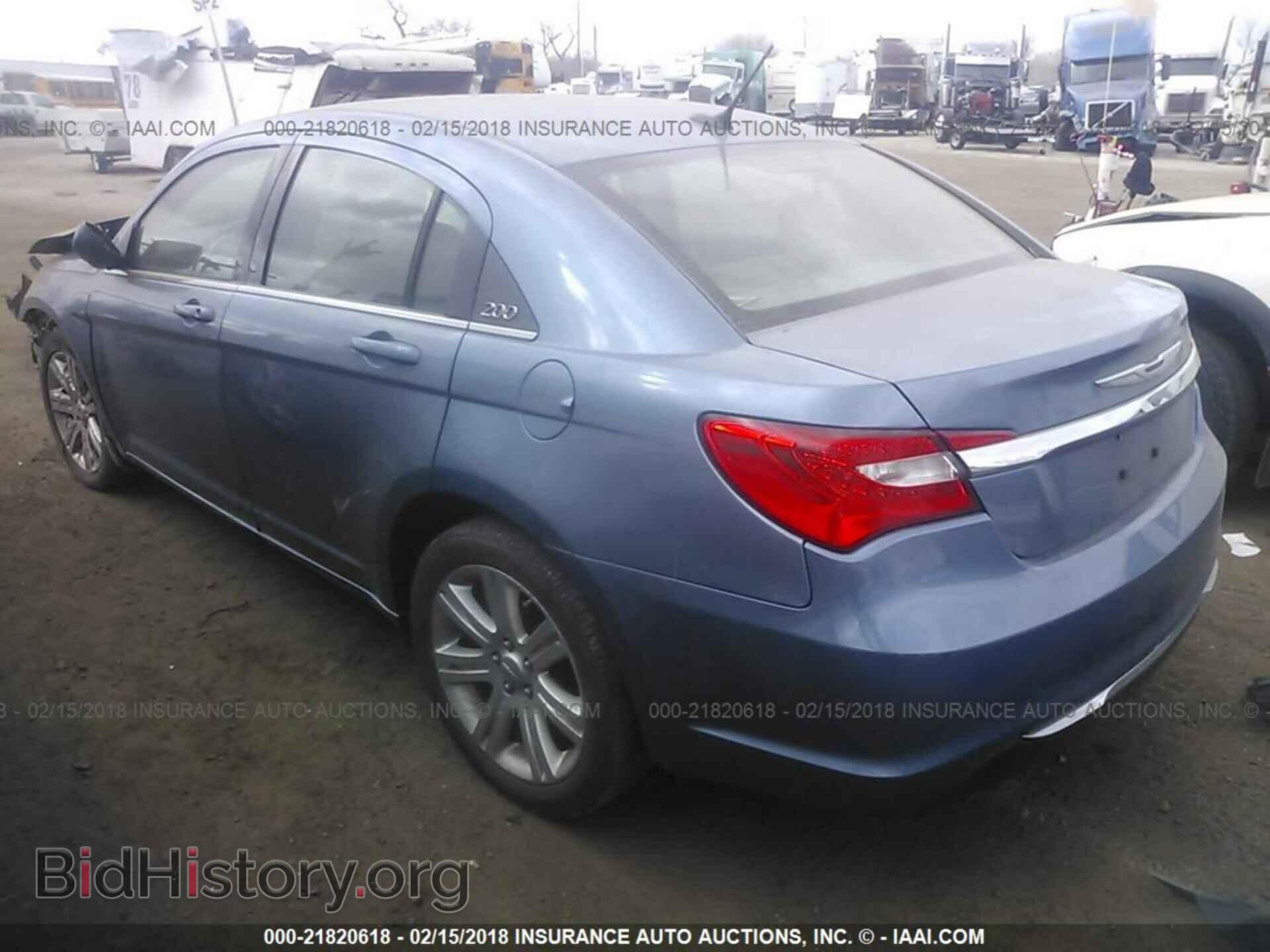 2011 Chrysler 200 - VIN: 1C3BC1FG3BN584219 - Фото 3
