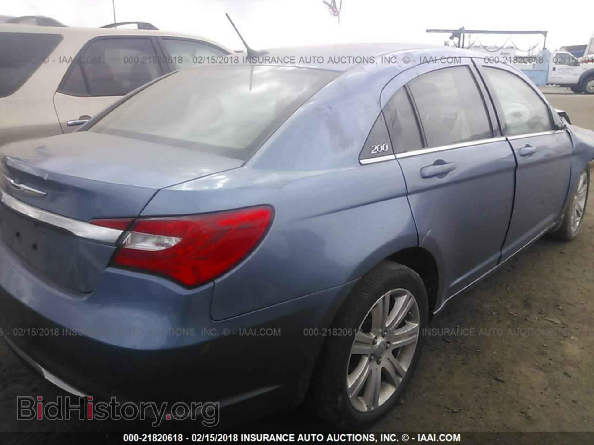 2011 Chrysler 200 - VIN: 1C3BC1FG3BN584219 - Фото 4