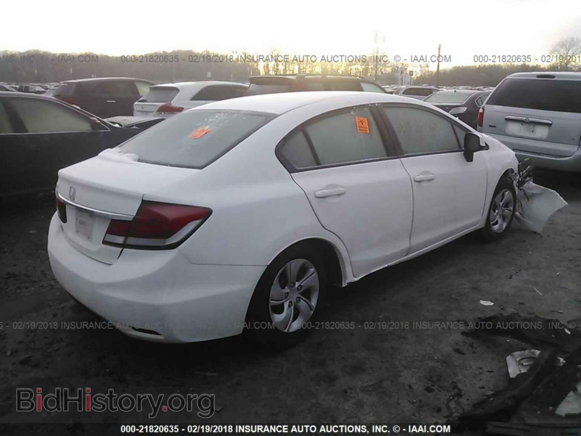 2013 Honda Civic - VIN: 19XFB2F57DE284775 - Фото 4