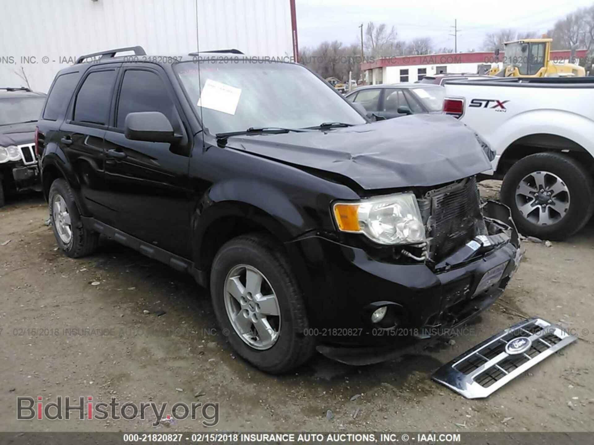 Photo 1FMCU0DG9CKB57748 - Ford Escape 2012