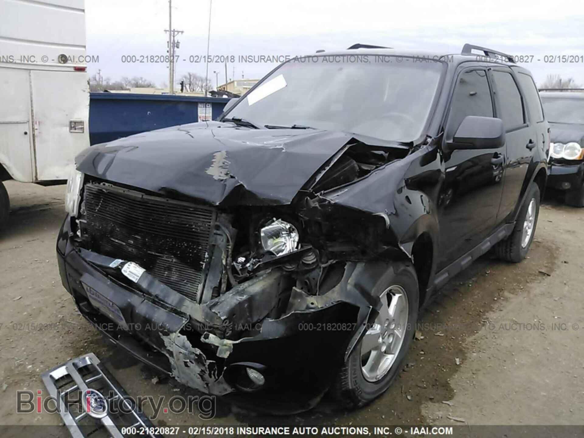 2012 Ford Escape - VIN: 1FMCU0DG9CKB57748 - Photo 2