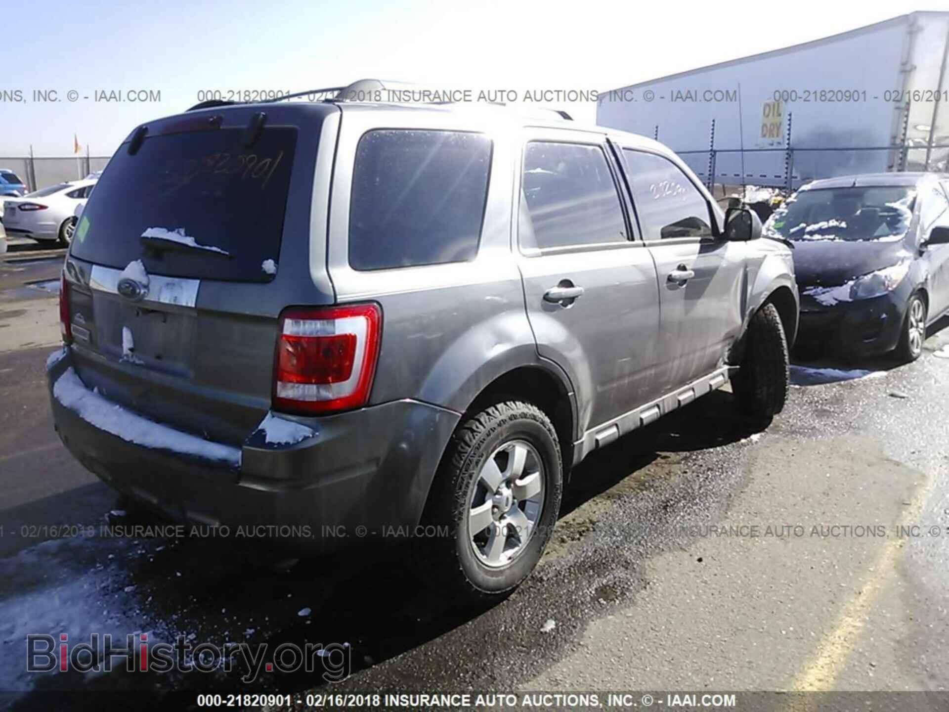 2011 Ford Escape - VIN: 1FMCU9E74BKA39415 - Photo 4
