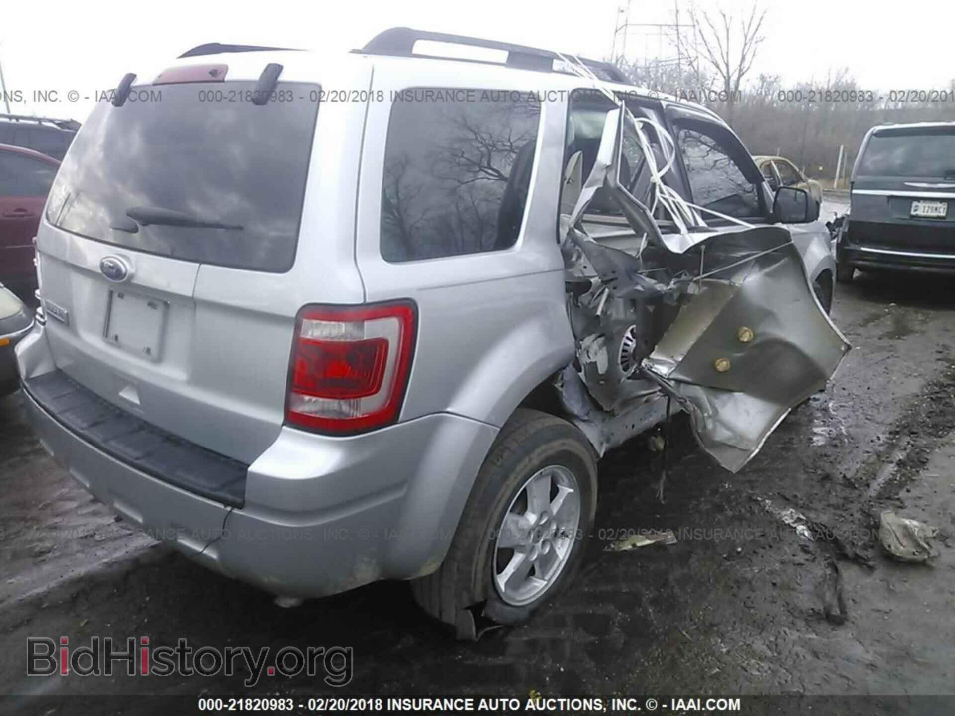 2012 Ford Escape - VIN: 1FMCU0D75CKC00742 - Photo 4