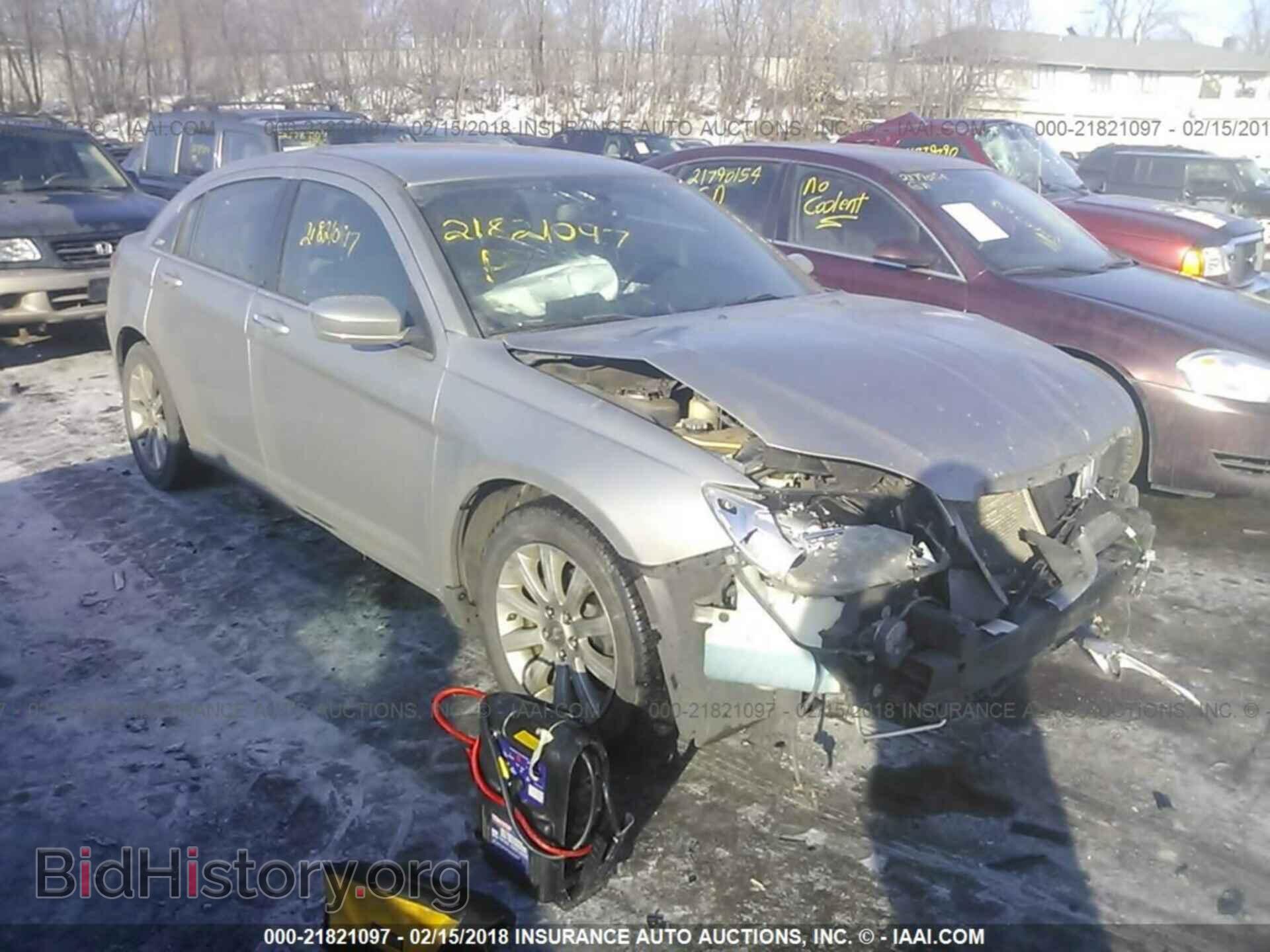 Photo 1C3CCBCG5DN528350 - Chrysler 200 2013
