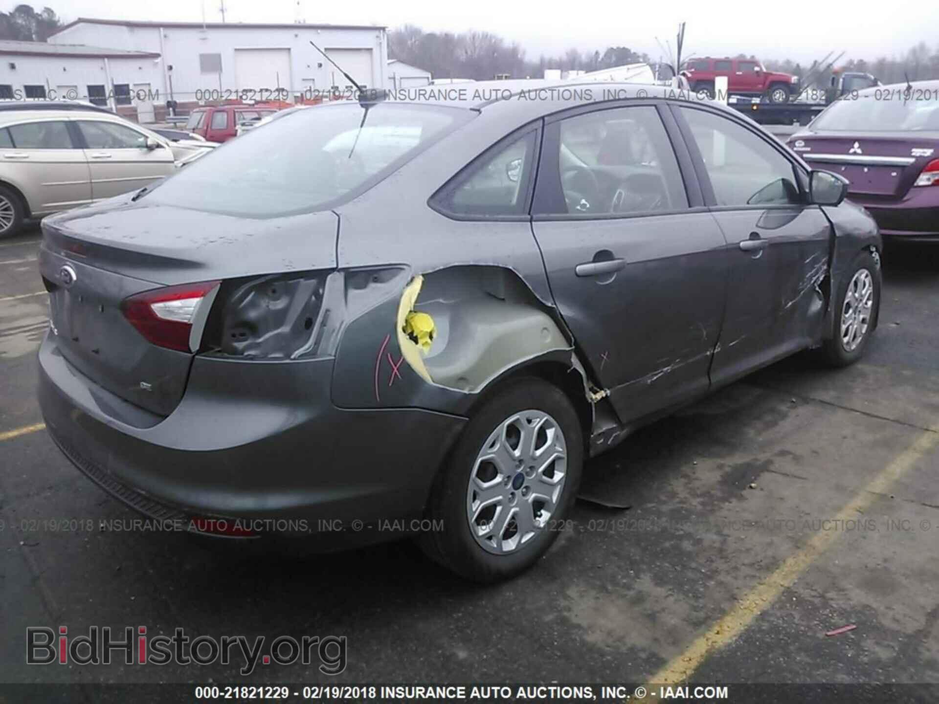 2012 Ford Focus - VIN: 1FAHP3F25CL193733 - Фото 4
