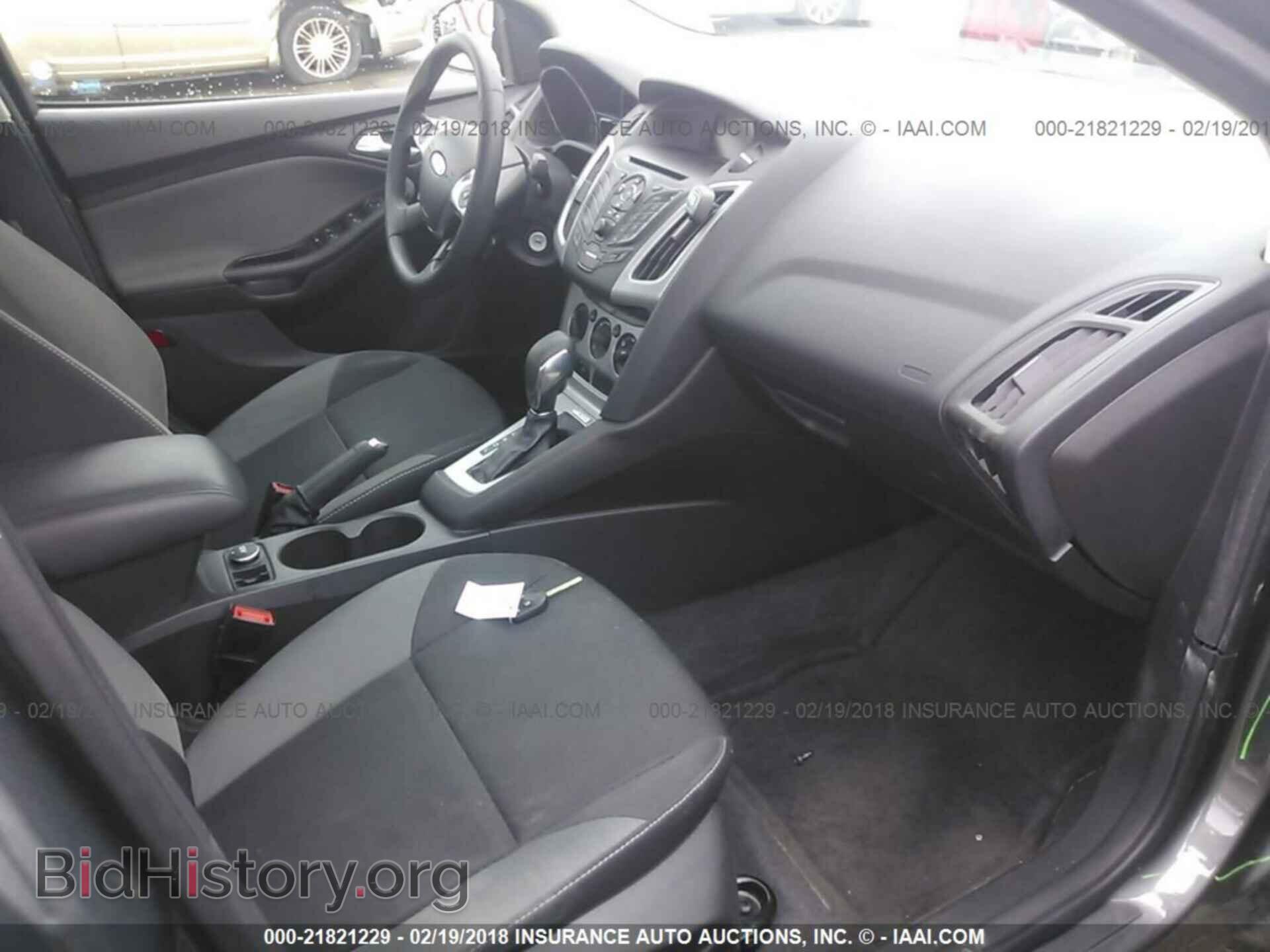 2012 Ford Focus - VIN: 1FAHP3F25CL193733 - Фото 5