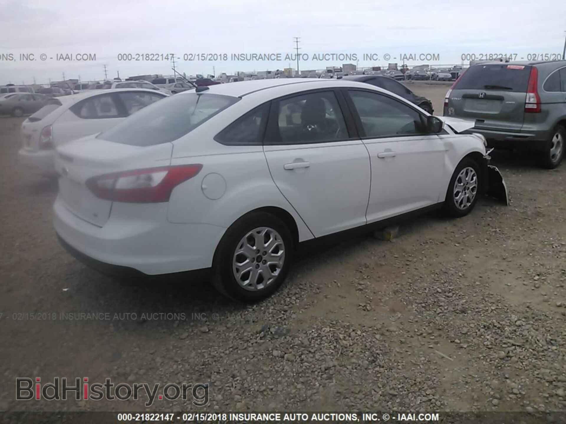2012 Ford Focus - VIN: 1FAHP3F24CL186319 - Photo 4