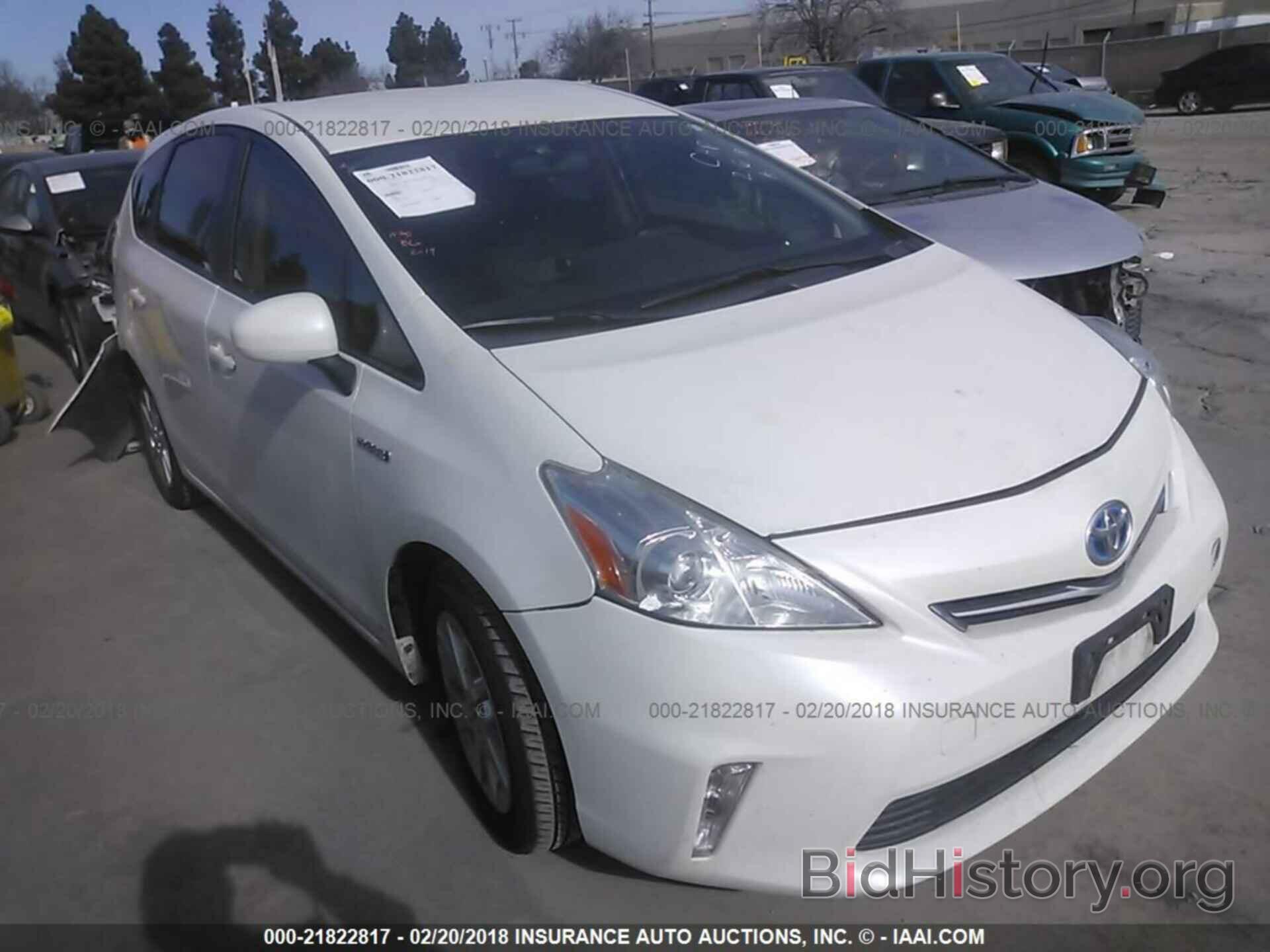 Photo JTDZN3EU7C3097741 - Toyota Prius v 2012