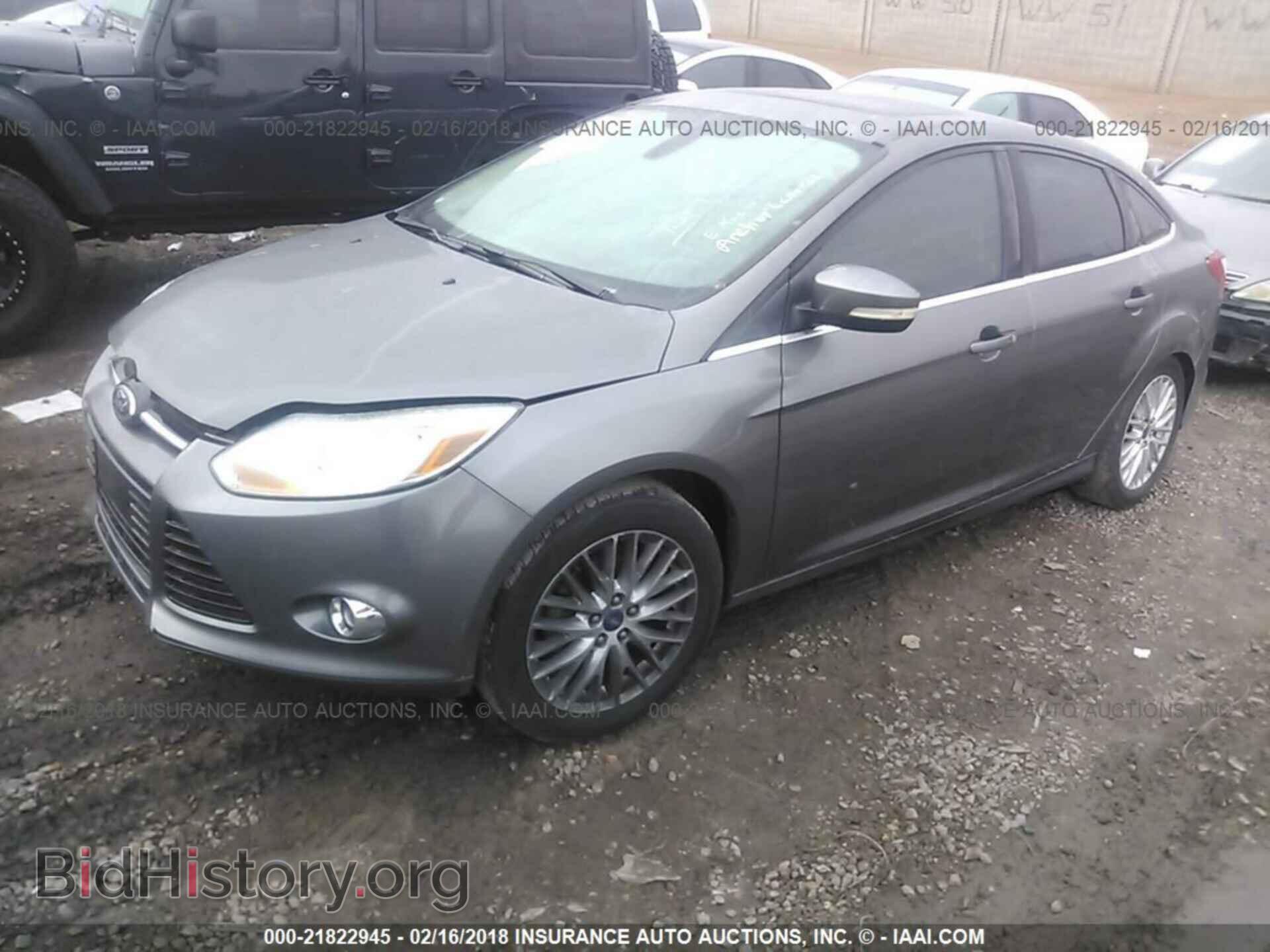 2012 Ford Focus - VIN: 1FAHP3H20CL379130 - Photo 2