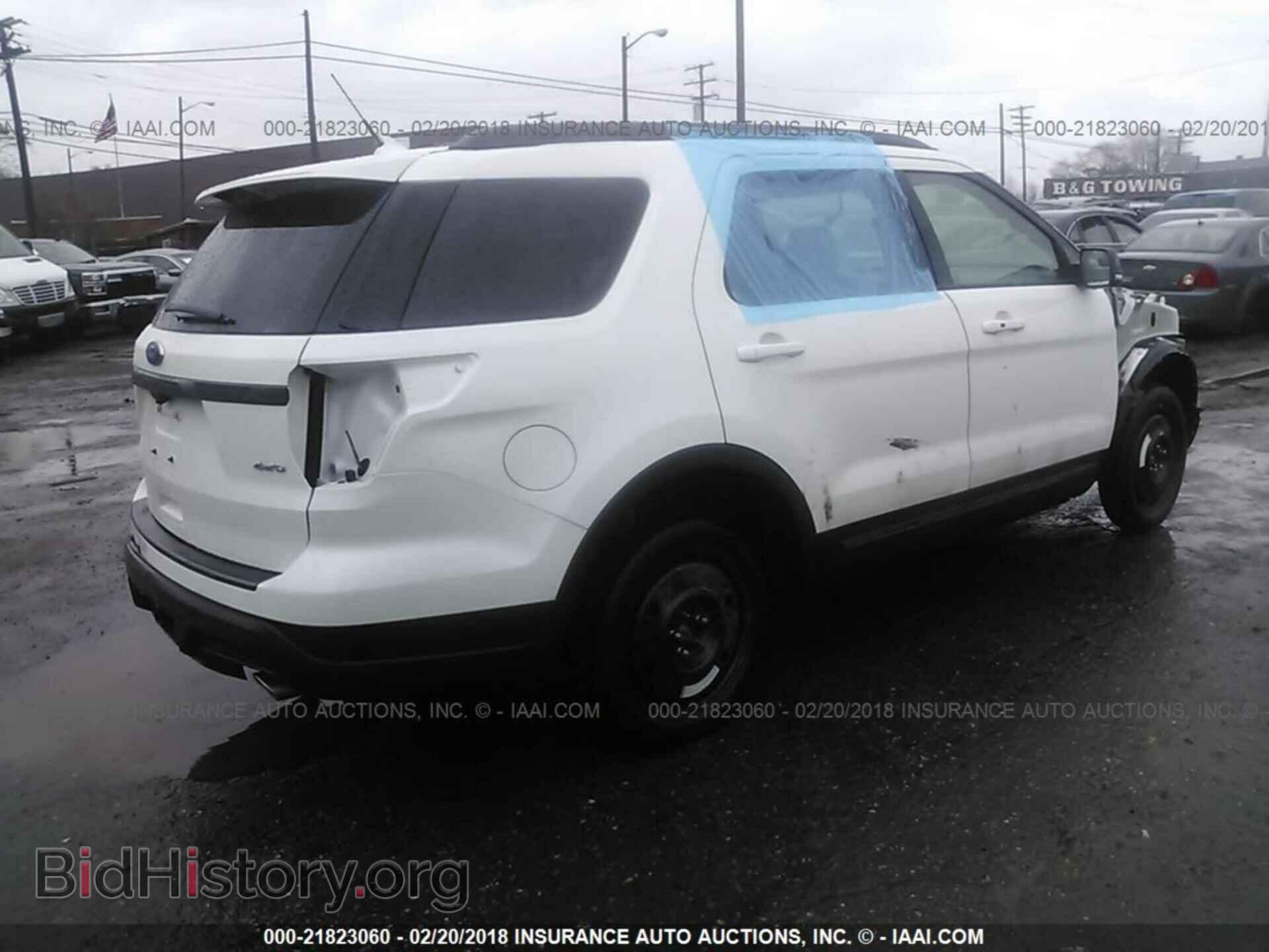 2018 Ford Explorer - VIN: 1FM5K8D83JGA31083 - Photo 4