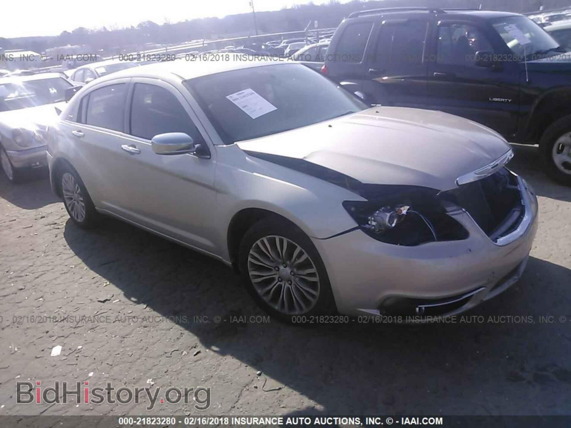 Photo 1C3CCBCG0DN650369 - Chrysler 200 2013