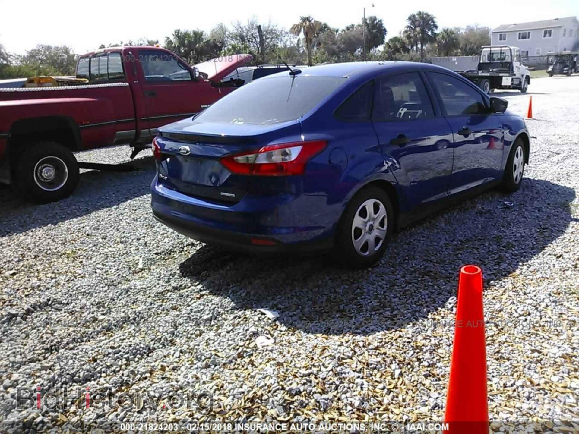 2012 Ford Focus - VIN: 1FAHP3E28CL444729 - Фото 4