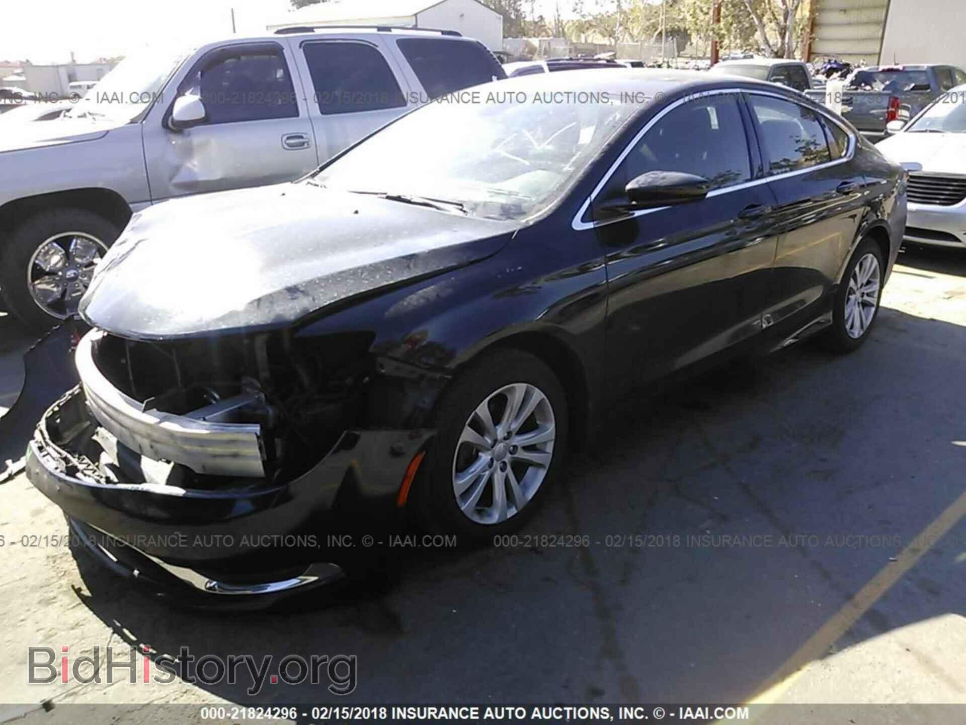 2015 Chrysler 200 - VIN: 1C3CCCAB2FN617468 - Photo 2