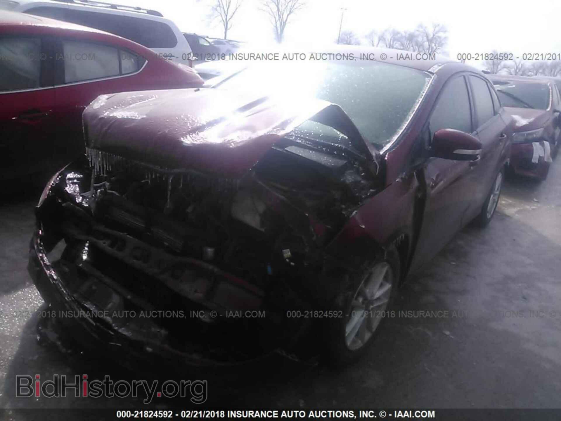 2015 Ford Focus - VIN: 1FADP3F20FL261326 - Photo 2
