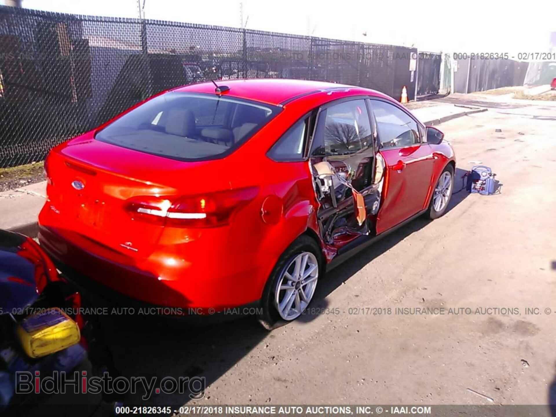 2016 Ford Focus - VIN: 1FADP3F29GL264792 - Фото 4