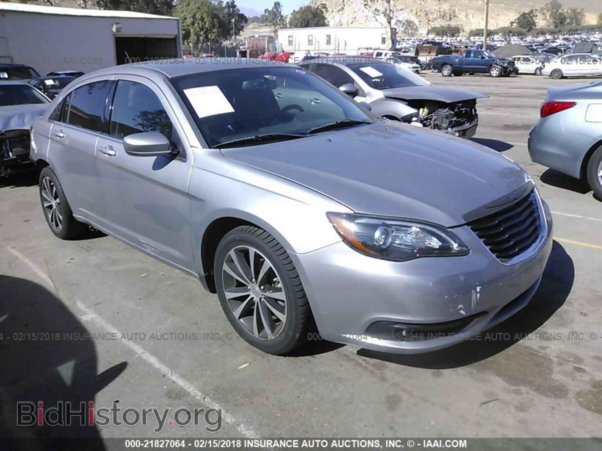 Photo 1C3CCBBG8DN699935 - Chrysler 200 2013