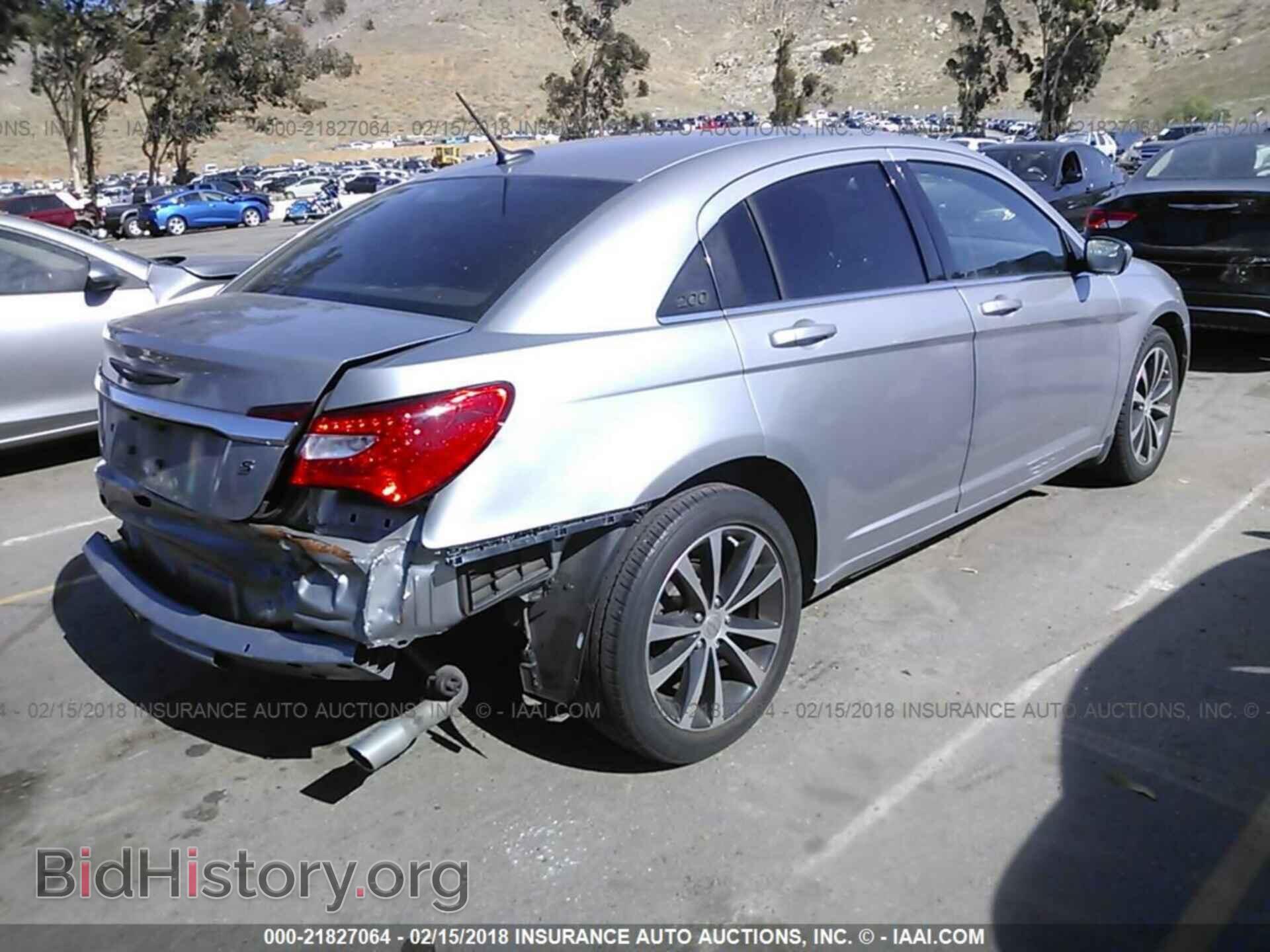 2013 Chrysler 200 - VIN: 1C3CCBBG8DN699935 - Photo 4