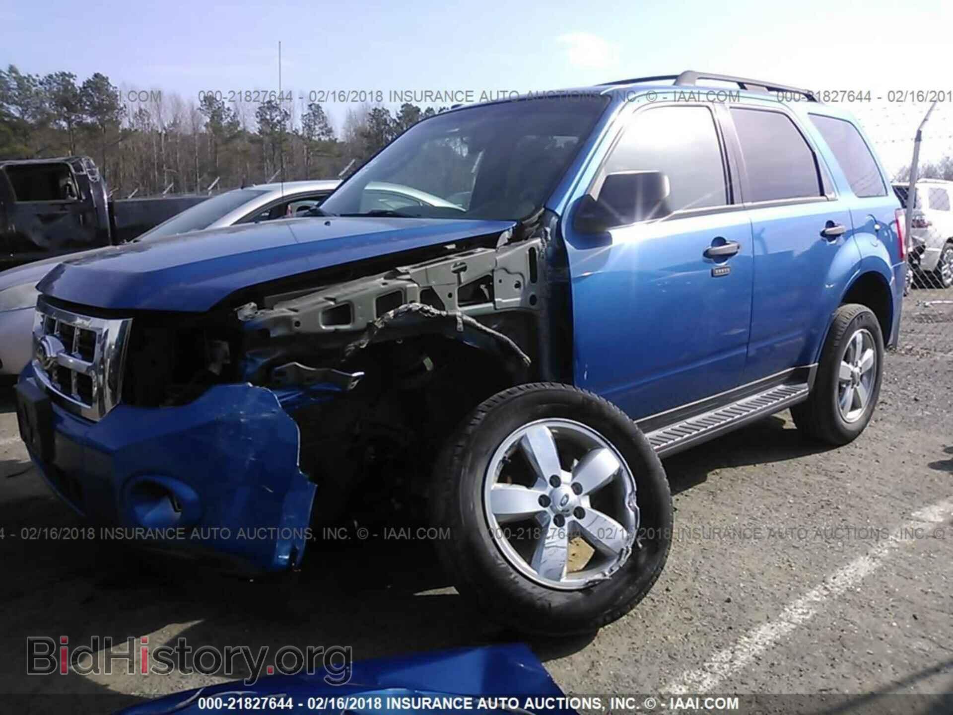 2012 Ford Escape - VIN: 1FMCU0DG6CKC35810 - Photo 2