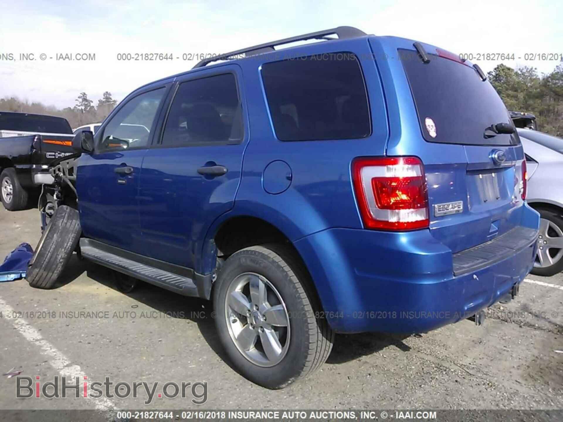 2012 Ford Escape - VIN: 1FMCU0DG6CKC35810 - Photo 3