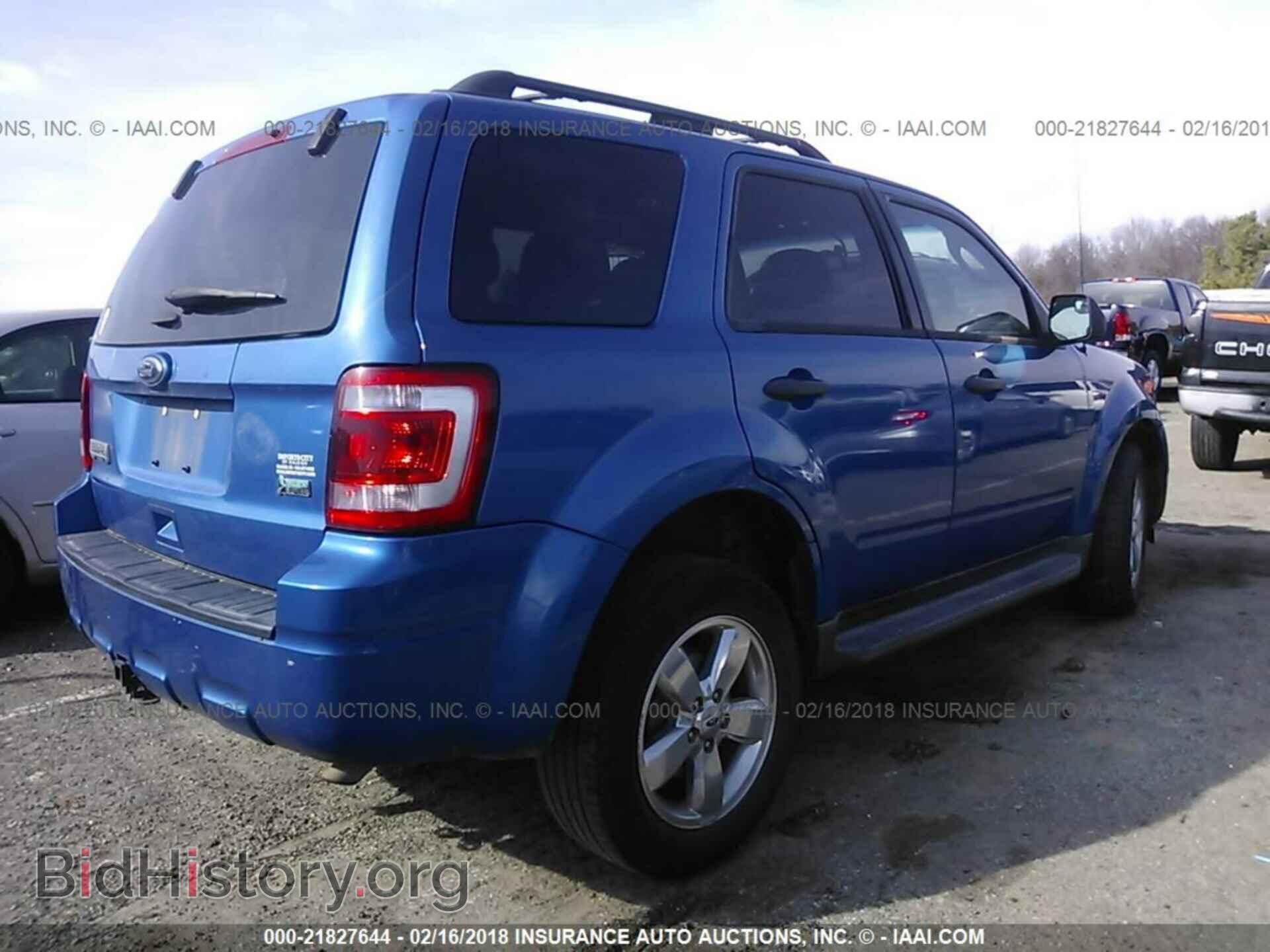 2012 Ford Escape - VIN: 1FMCU0DG6CKC35810 - Photo 4