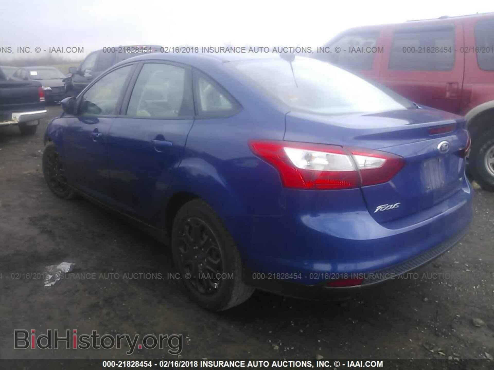 2012 Ford Focus - VIN: 1FAHP3F25CL470025 - Photo 3