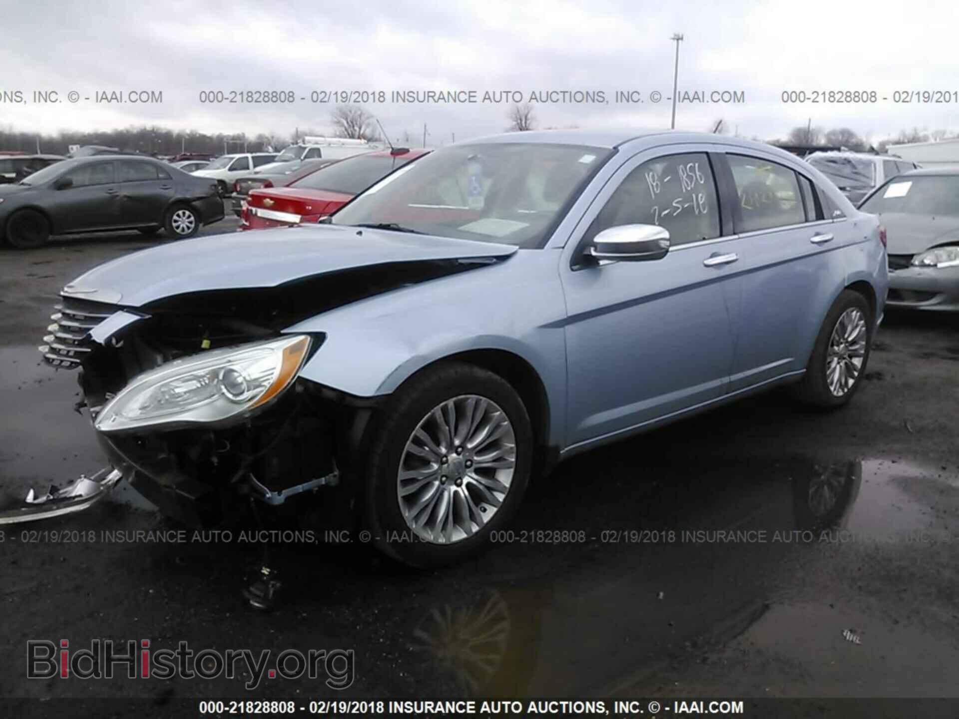 2012 Chrysler 200 - VIN: 1C3CCBCB0CN306916 - Фото 2