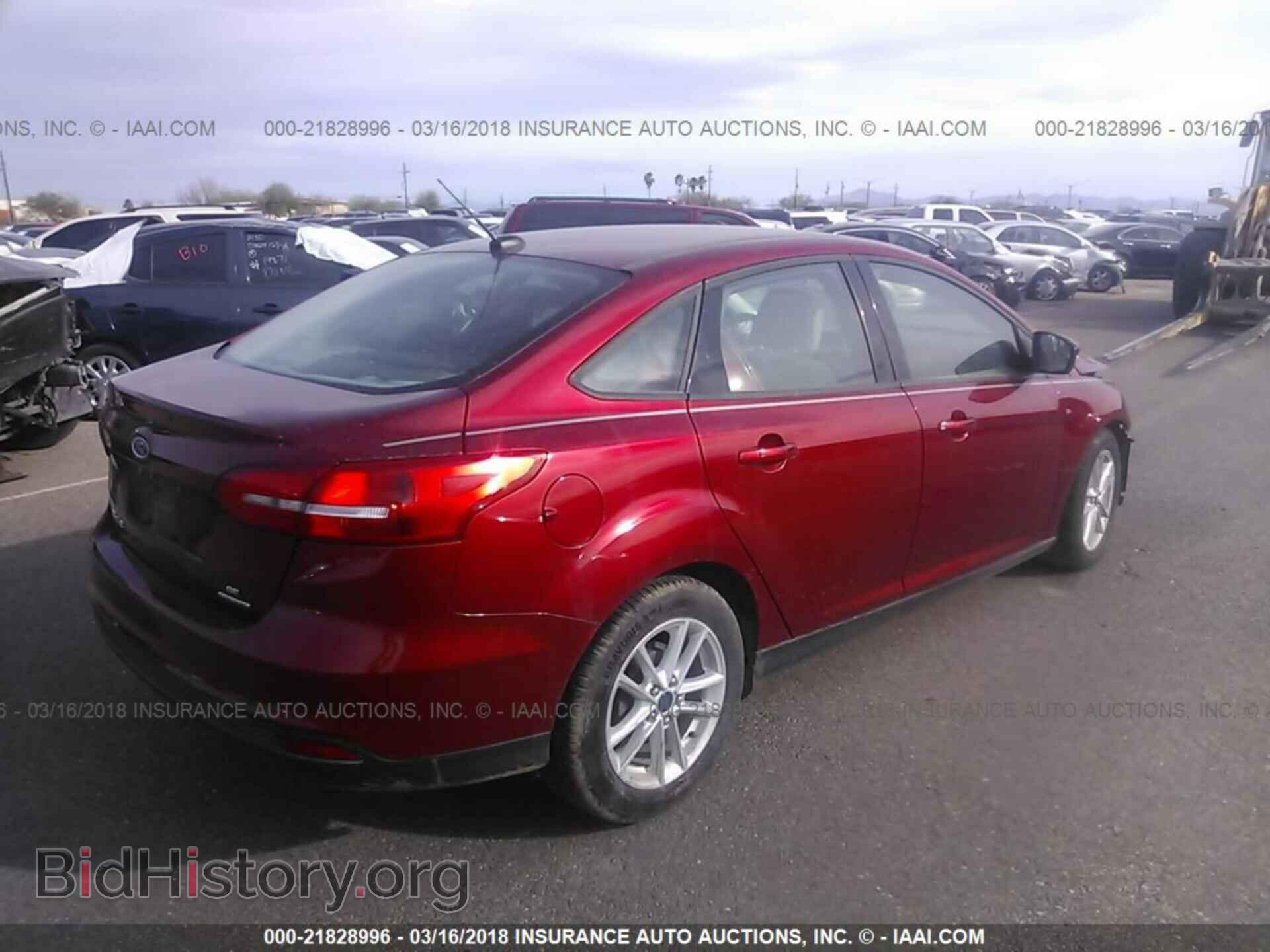 2015 Ford Focus - VIN: 1FADP3F28FL329954 - Фото 4