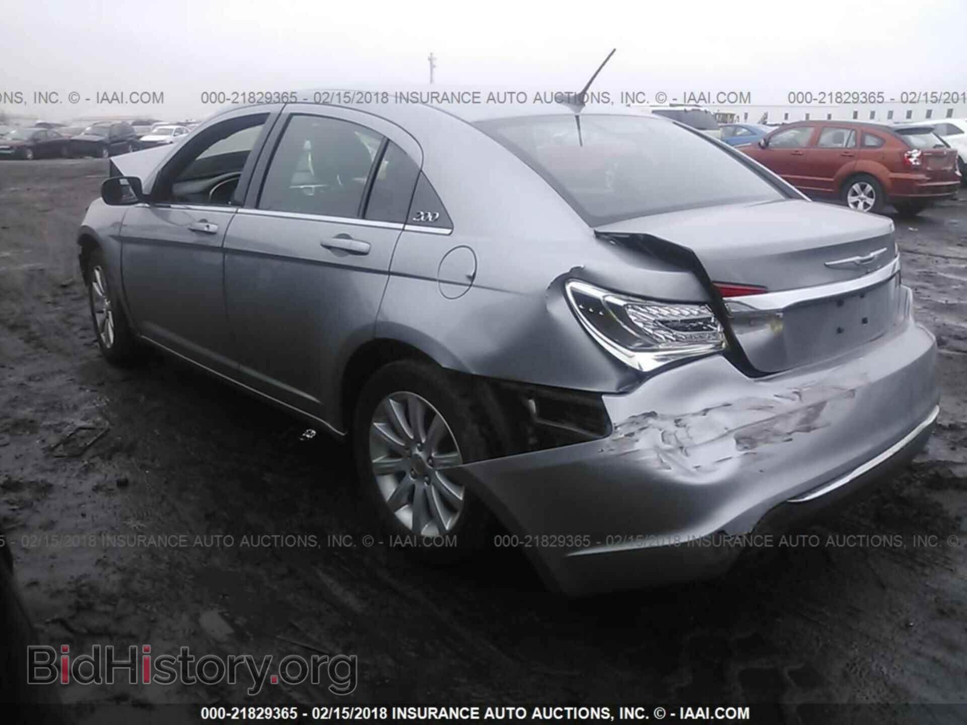 2014 Chrysler 200 - VIN: 1C3CCBBB0EN119938 - Photo 3