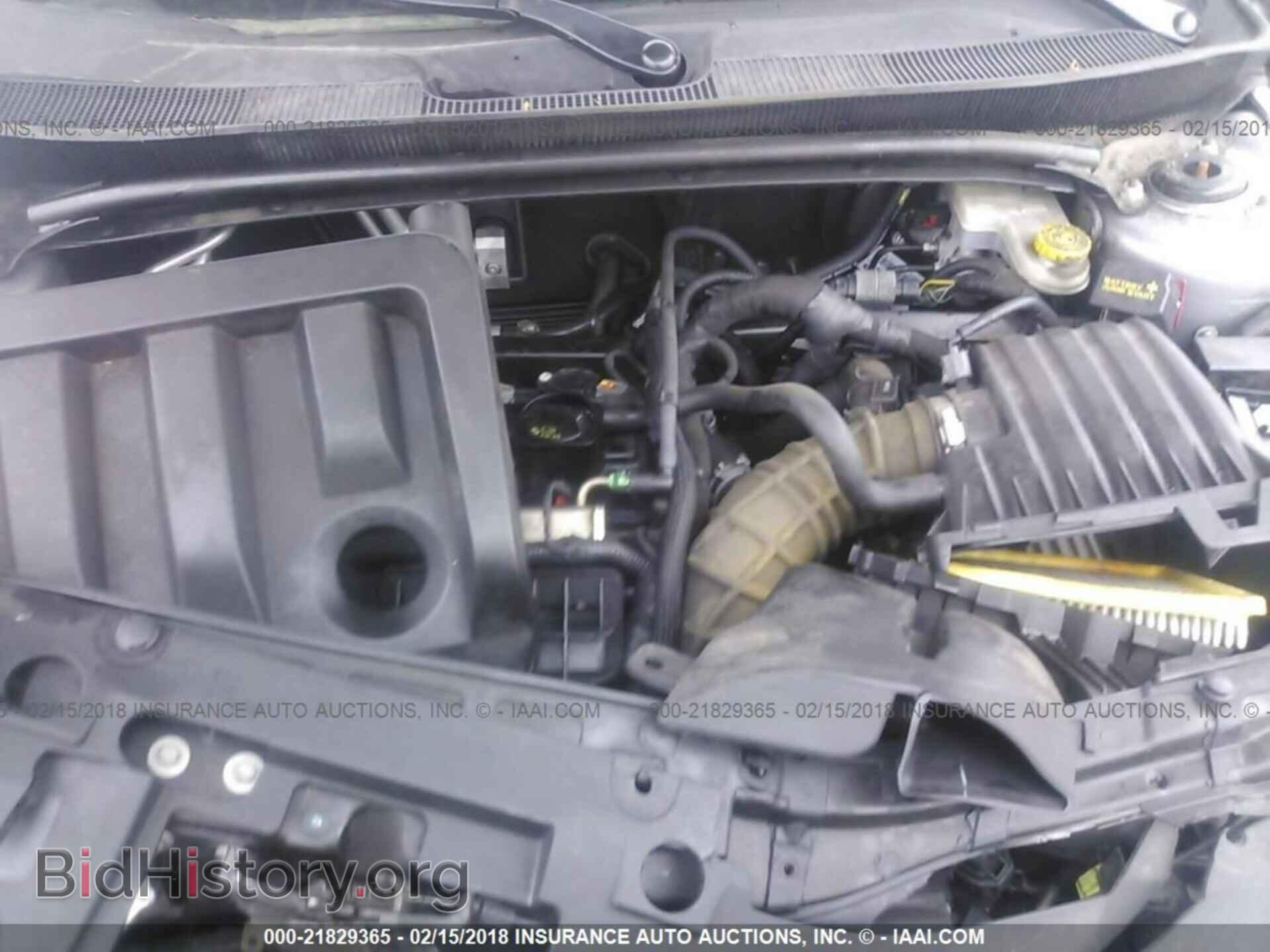 2014 Chrysler 200 - VIN: 1C3CCBBB0EN119938 - Photo 10