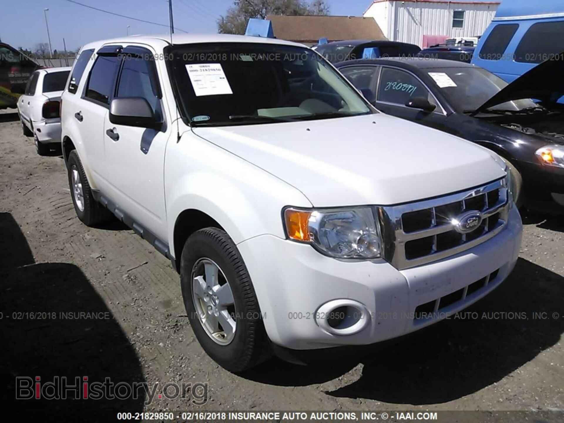 Photo 1FMCU0C73CKB88009 - Ford Escape 2012