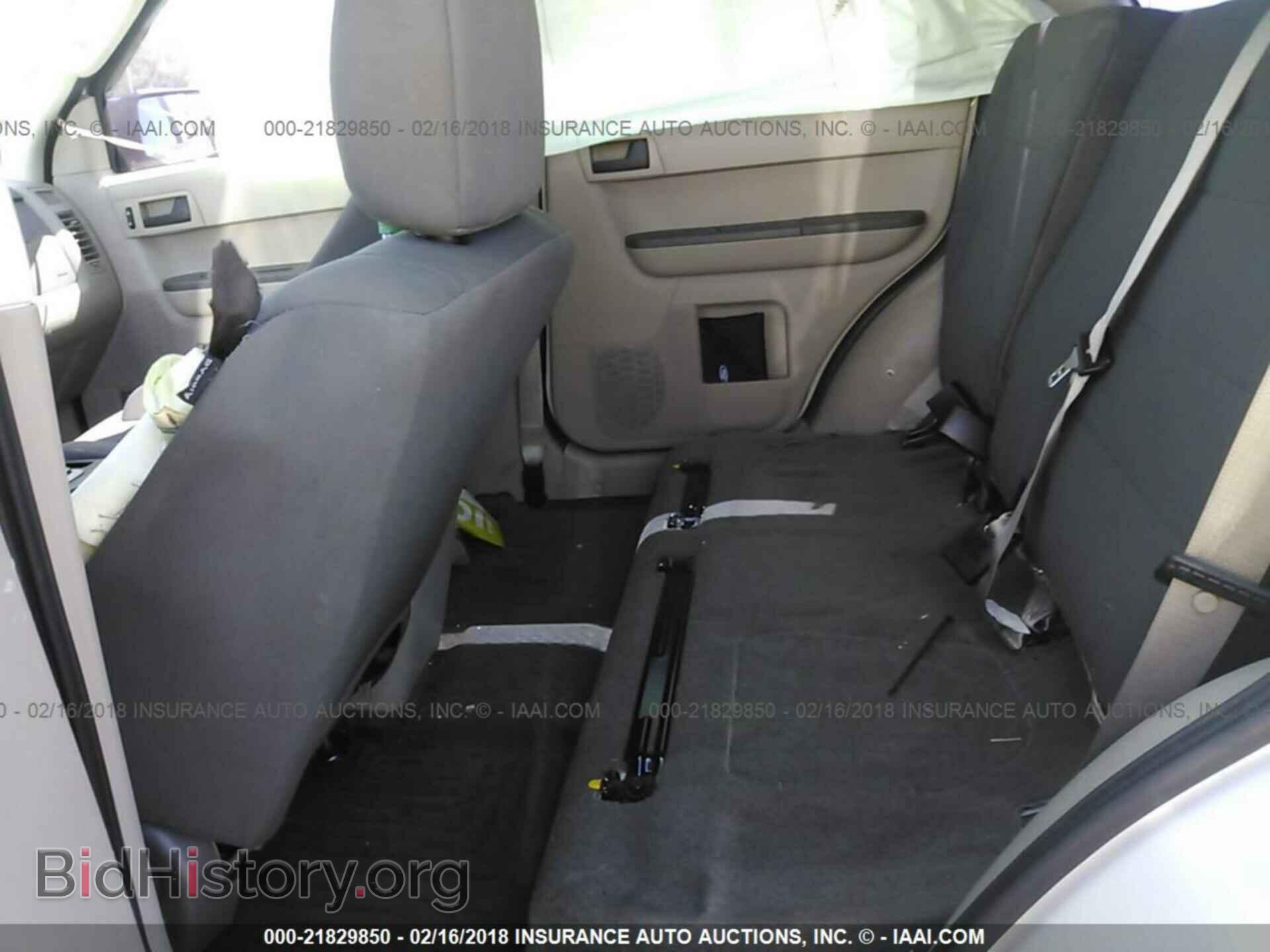 2012 Ford Escape - VIN: 1FMCU0C73CKB88009 - Photo 8