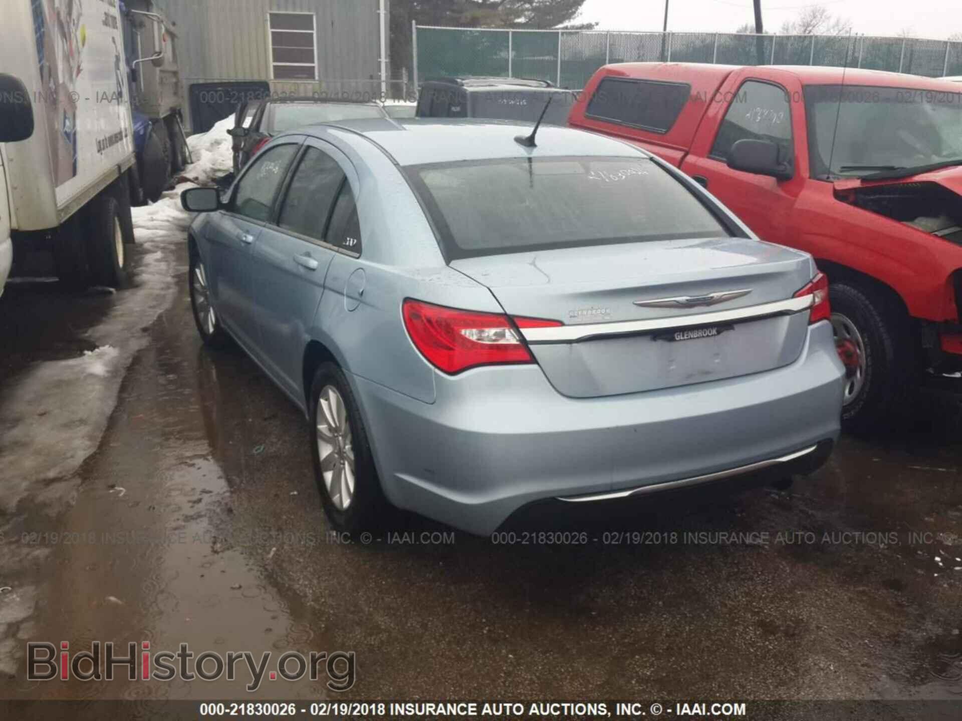 2013 Chrysler 200 - VIN: 1C3CCBBB2DN738880 - Фото 3