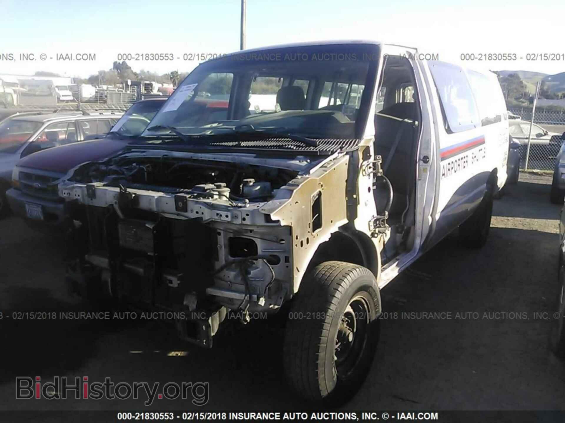 2012 Ford Econoline - VIN: 1FBSS3BL2CDA42828 - Фото 2