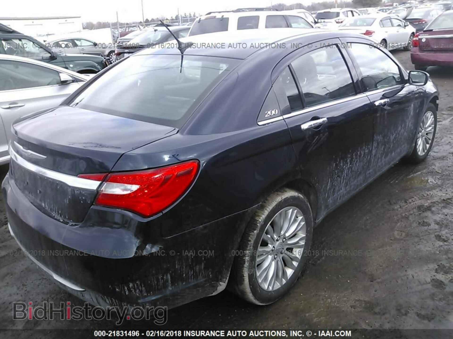 2011 Chrysler 200 - VIN: 1C3BC2FB0BN582017 - Фото 4