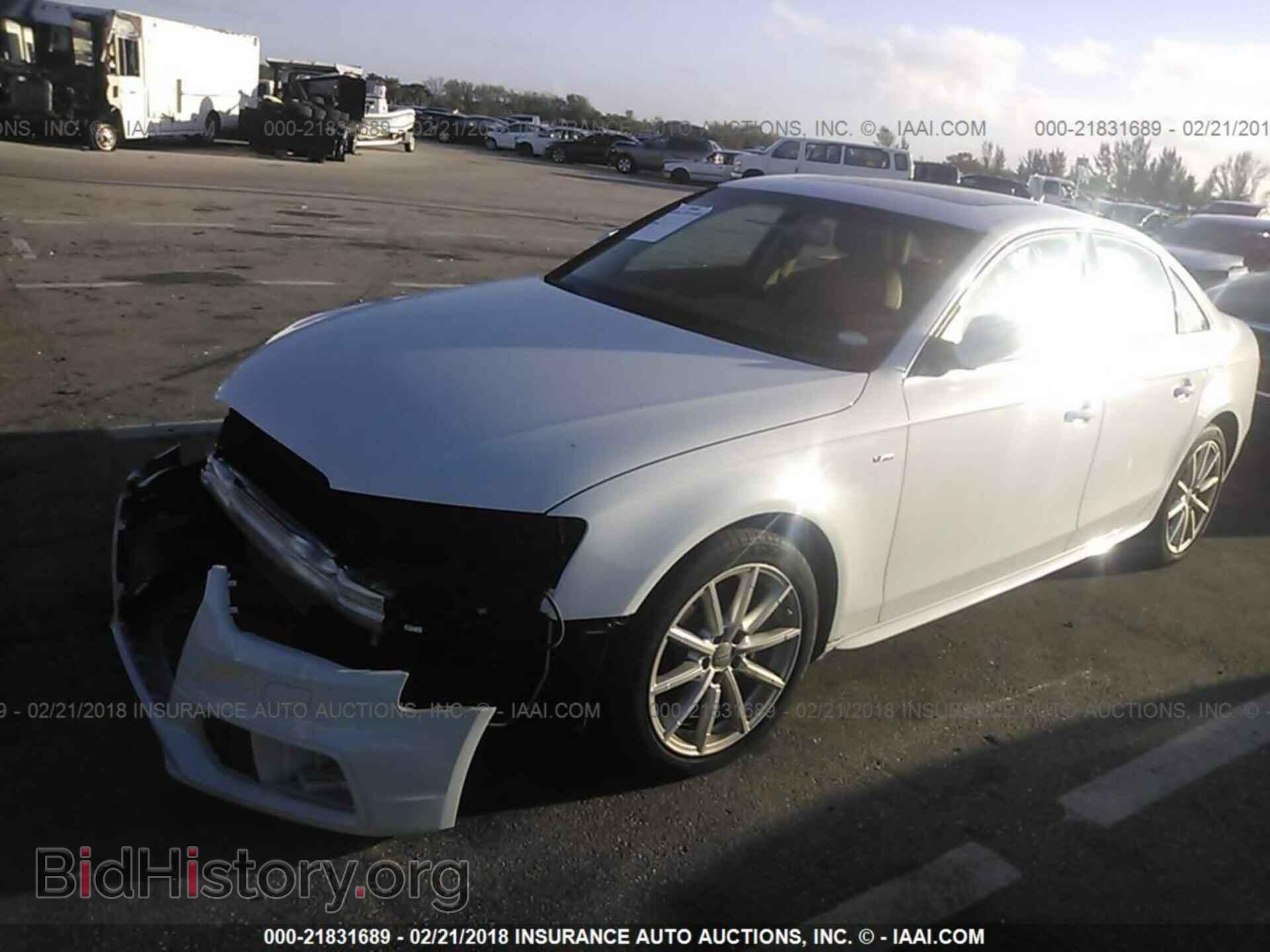 2016 Audi A4 - VIN: WAUAFAFL1GN003834 - Photo 2