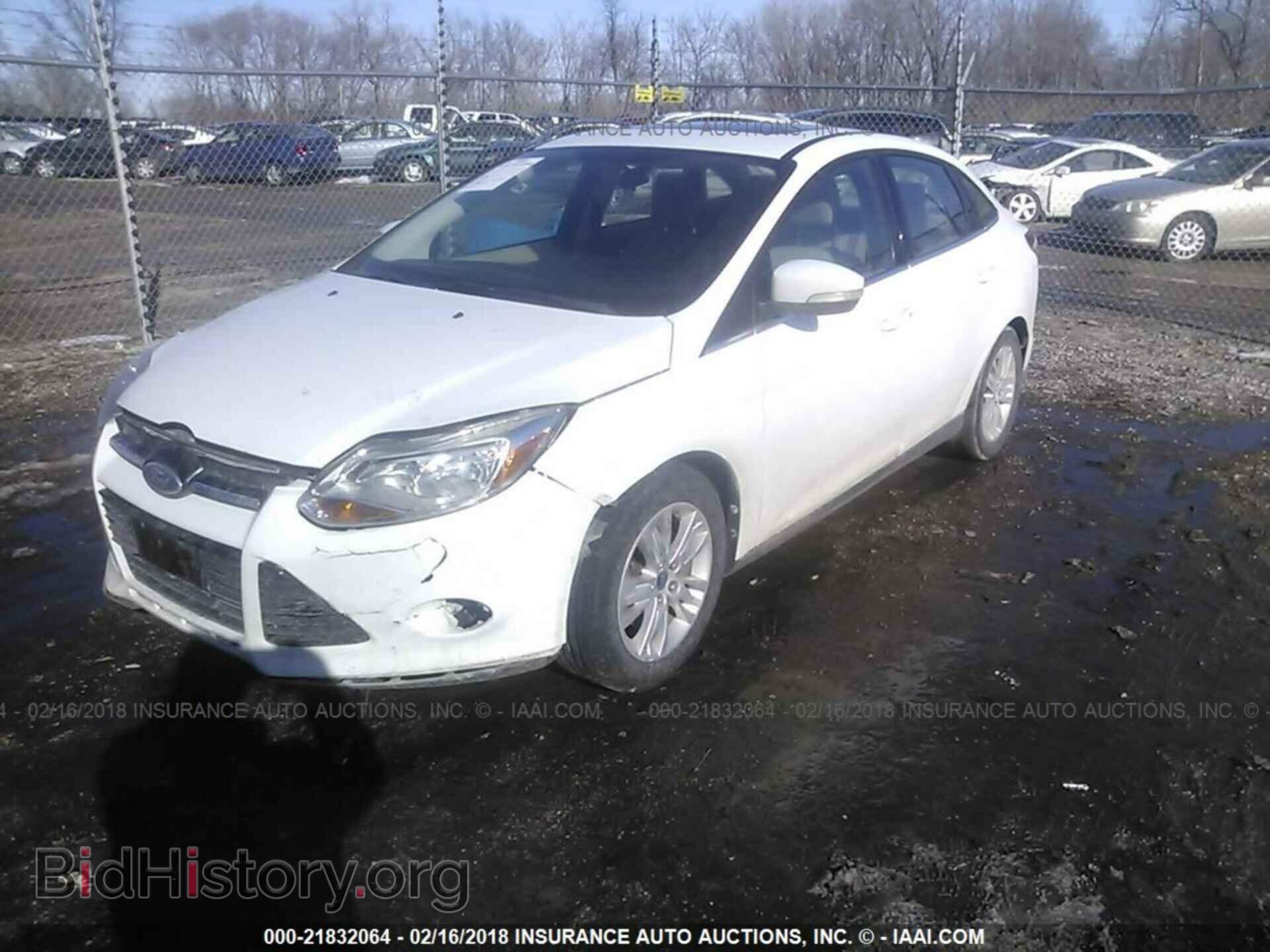 2012 Ford Focus - VIN: 1FAHP3H29CL185082 - Photo 2
