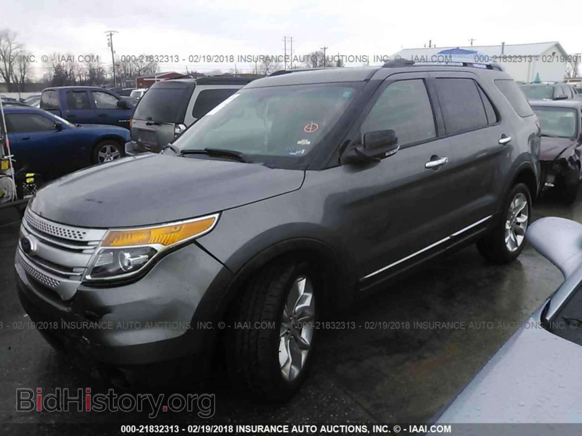2013 Ford Explorer - VIN: 1FM5K8D81DGC09741 - Photo 2