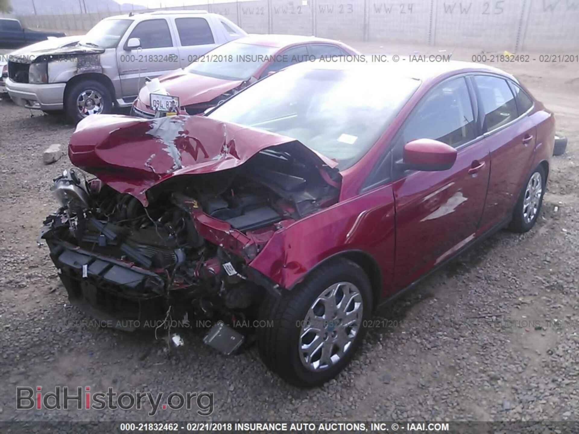 2012 Ford Focus - VIN: 1FAHP3F2XCL433956 - Фото 2