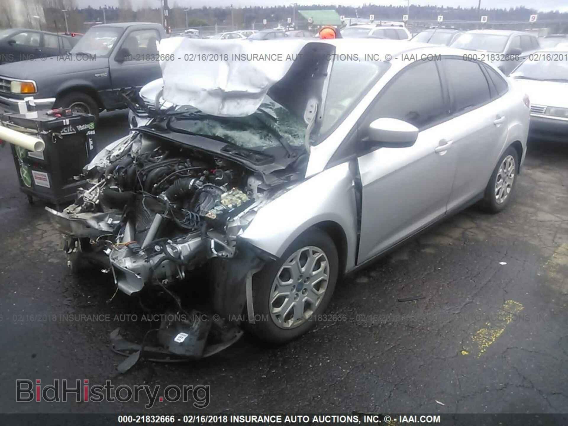 2012 Ford Focus - VIN: 1FAHP3F29CL237605 - Photo 2
