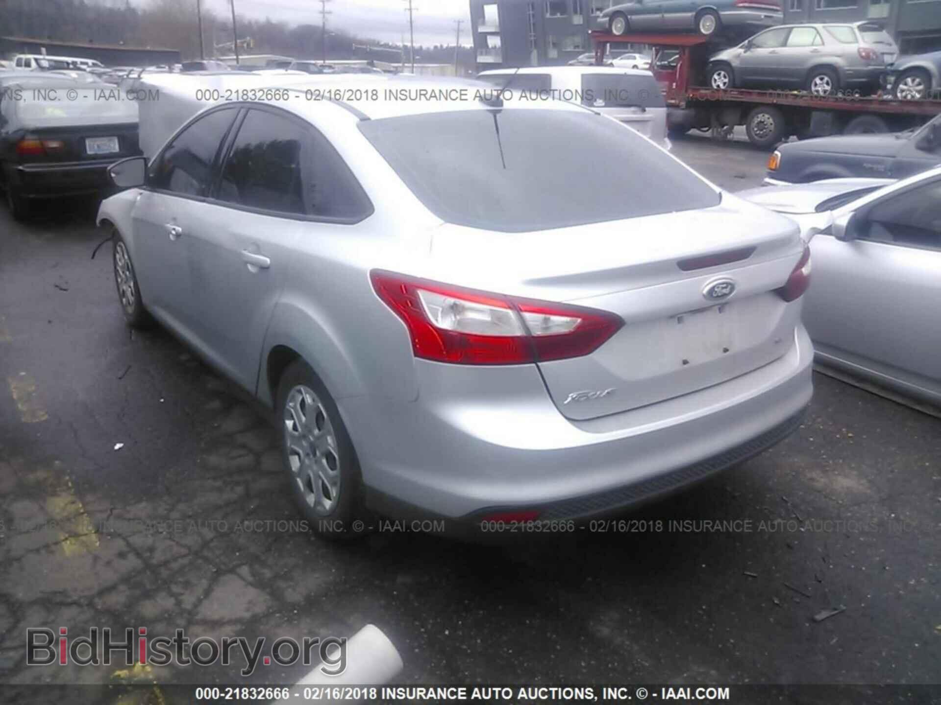 2012 Ford Focus - VIN: 1FAHP3F29CL237605 - Photo 3