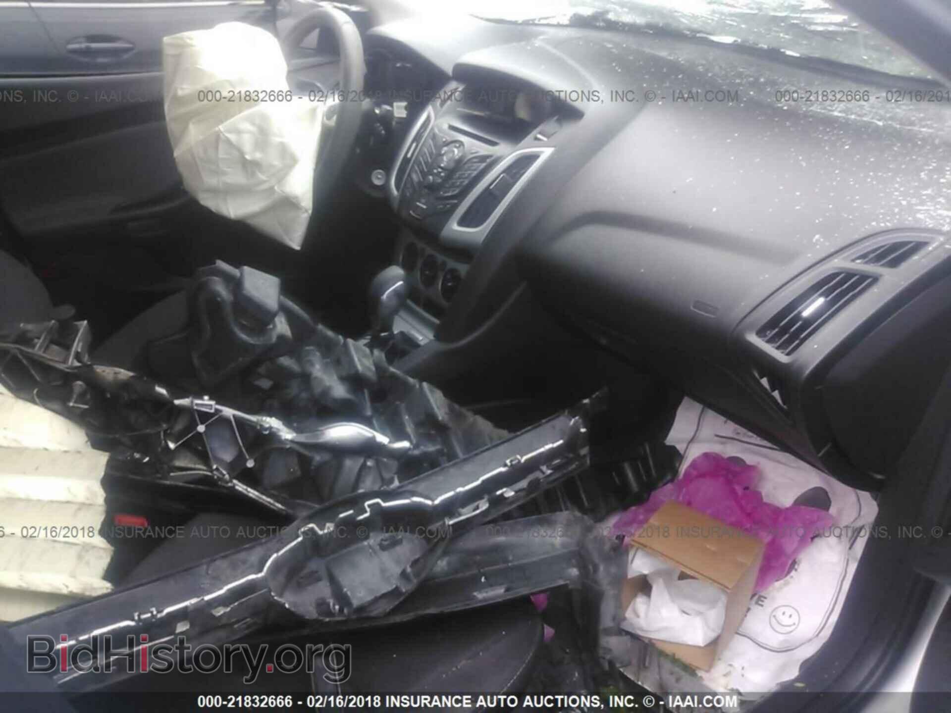 2012 Ford Focus - VIN: 1FAHP3F29CL237605 - Photo 5