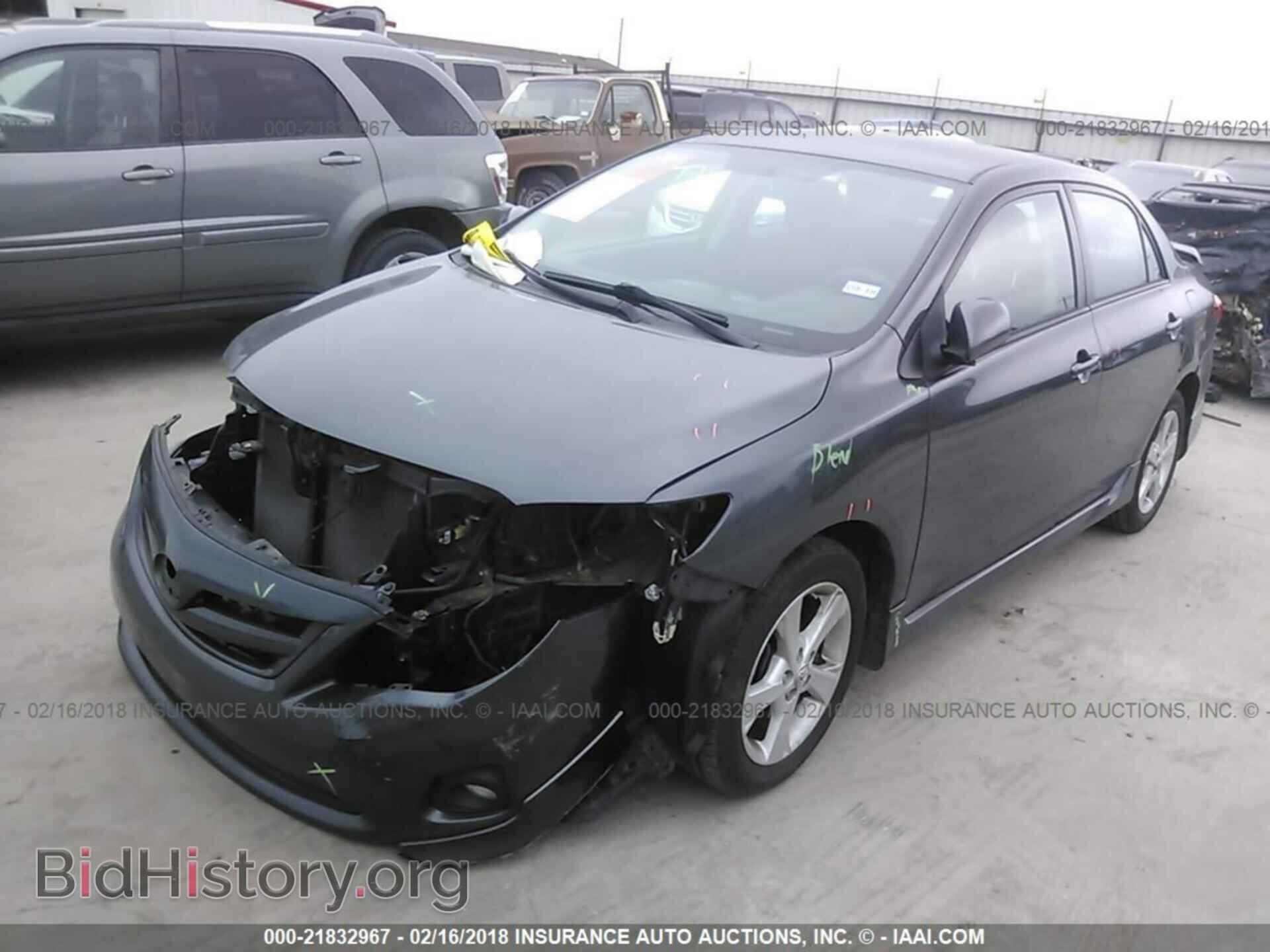 2011 Toyota Corolla - VIN: 2T1BU4EE1BC577122 - Фото 2