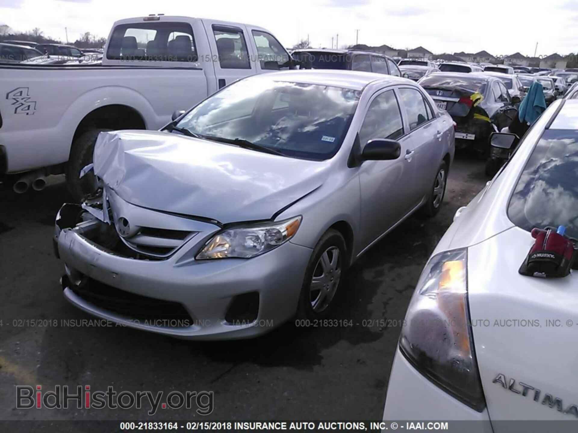 2011 Toyota Corolla - VIN: 2T1BU4EE7BC749671 - Photo 2