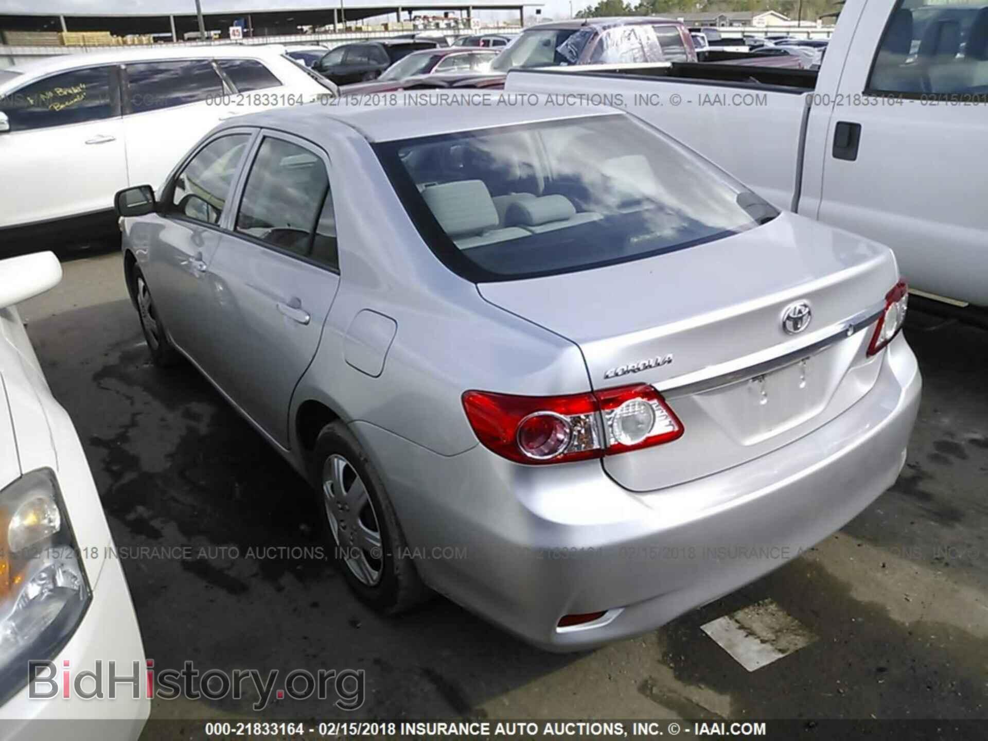 2011 Toyota Corolla - VIN: 2T1BU4EE7BC749671 - Photo 3