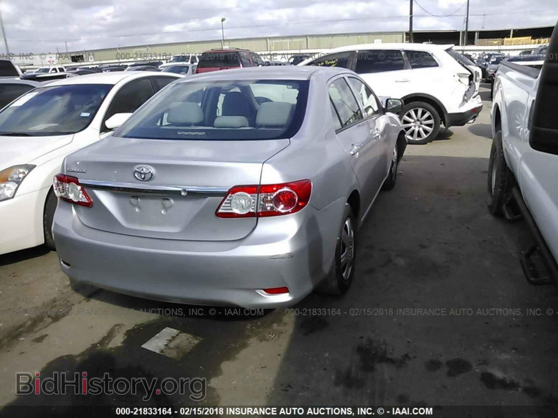 2011 Toyota Corolla - VIN: 2T1BU4EE7BC749671 - Photo 4
