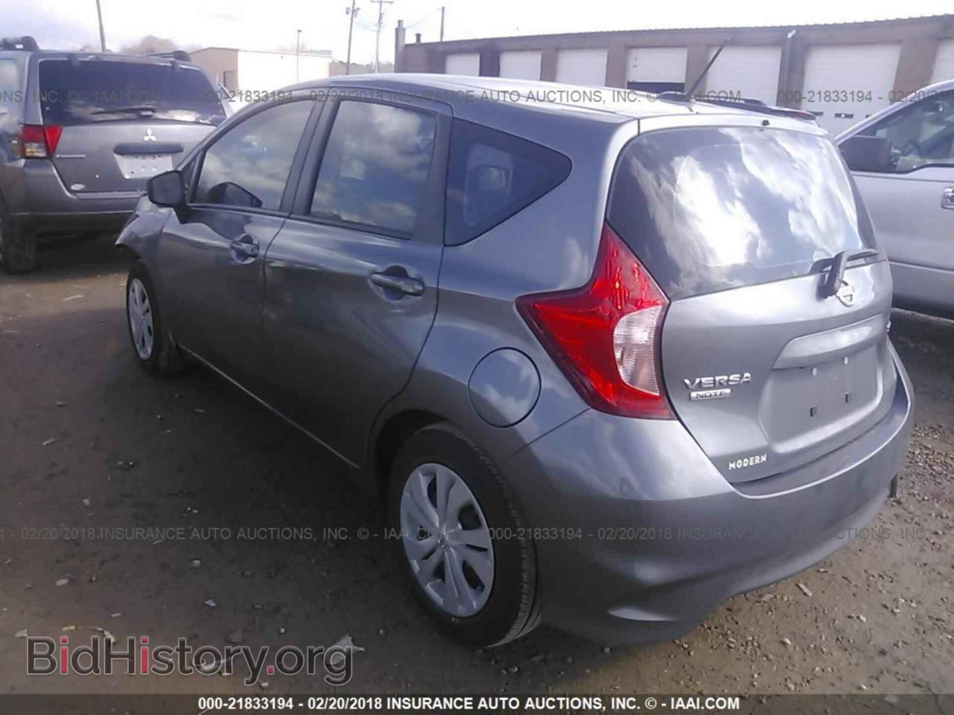 2017 Nissan Versa note - VIN: 3N1CE2CP3HL377409 - Photo 3