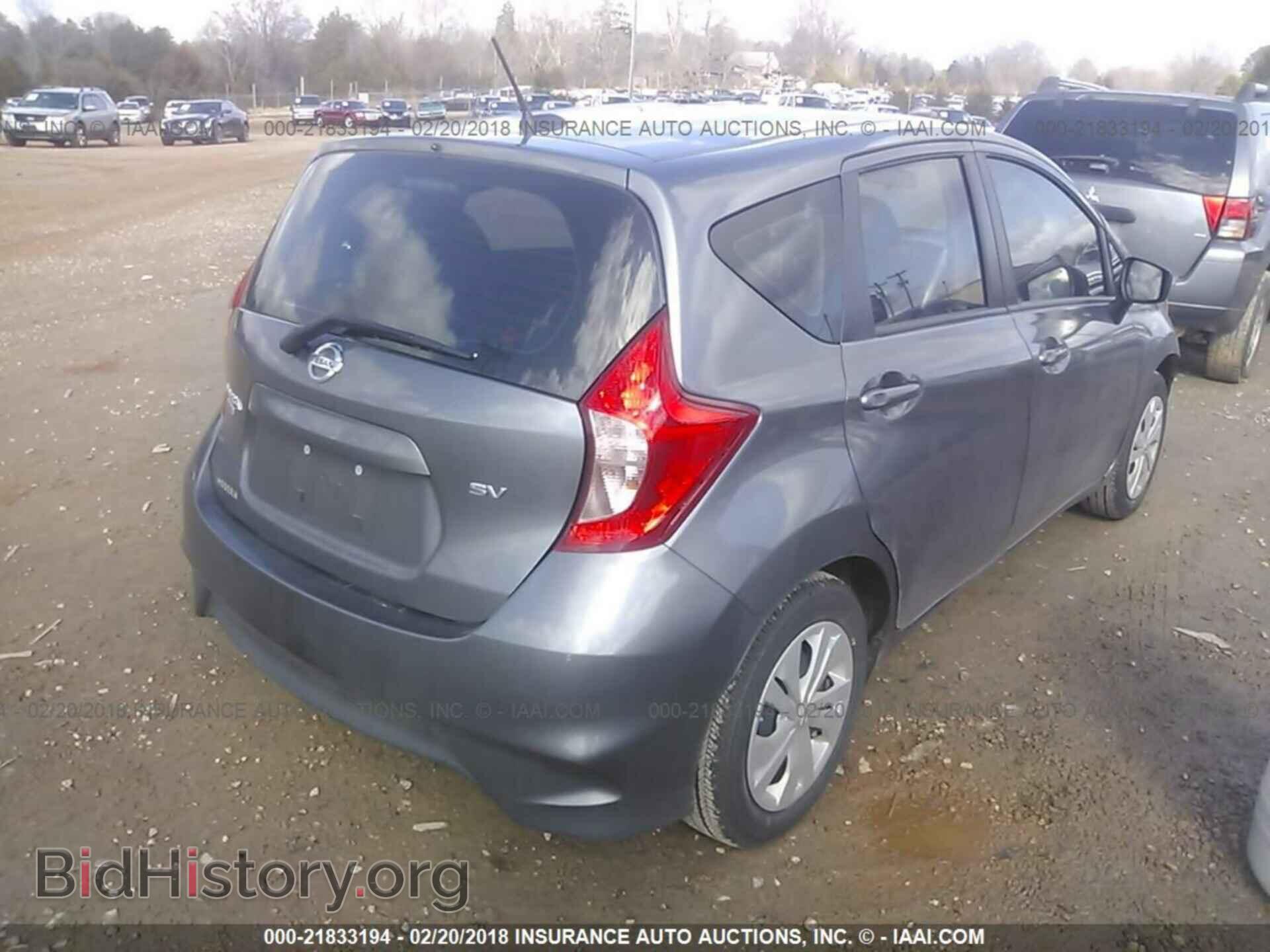 2017 Nissan Versa note - VIN: 3N1CE2CP3HL377409 - Photo 4