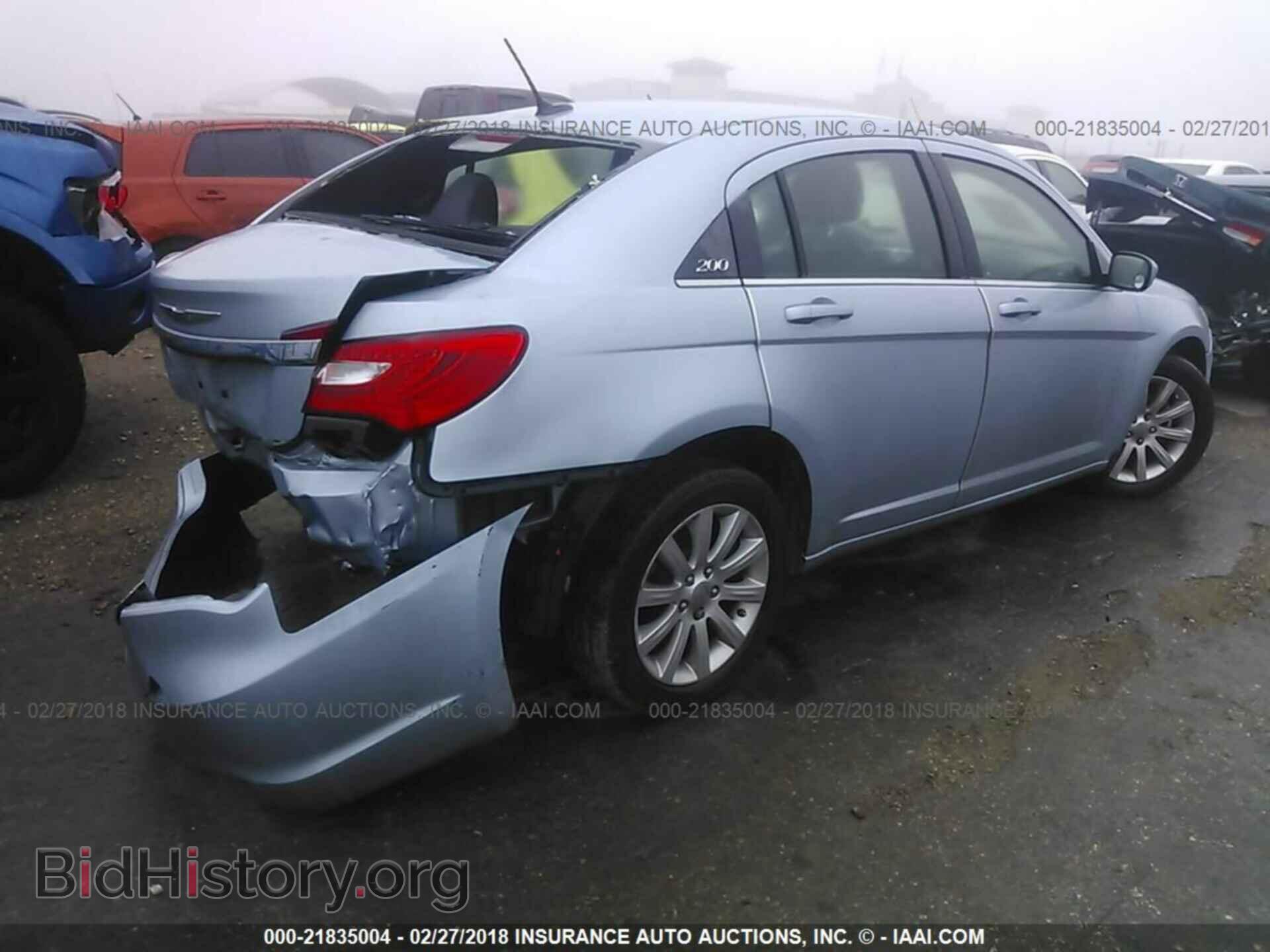 2013 Chrysler 200 - VIN: 1C3CCBBB3DN500939 - Фото 4